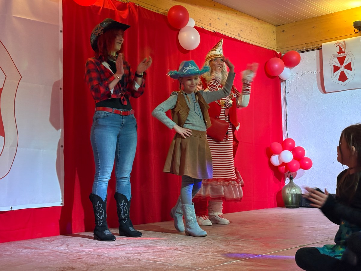 Session 2026/2027:Lena Lakotta wird Kinderprinzessin